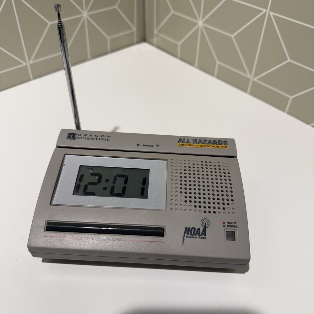 Nooa Weather Radio Oregon Scientific WR-3000 - All Hazards Emergency Alert Radio